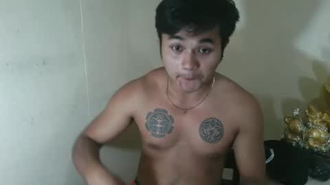 hunkyzeus online show from 12-20-25, 05:20