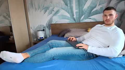 Hunter Bridges online show from 11-08-25, 07:19