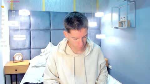 Snapshot of hunterheat_ chatting on 09-19-25, 12:50 hunterheat_ online show from 09-19-25, 12:50