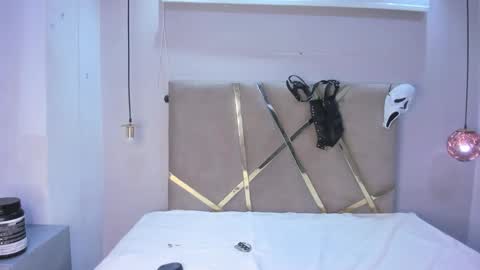 Snapshot of hunterheat_ chatting on 10-18-25, 11:55 hunterheat_ online show from 10-18-25, 11:55