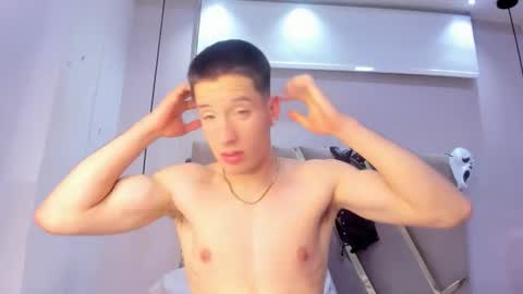 Snapshot of hunterheat_ chatting on 10-20-25, 09:32 hunterheat_ online show from 10-20-25, 09:32