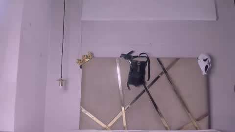 Snapshot of hunterheat_ chatting on 10-23-25, 11:53 hunterheat_ online show from 10-23-25, 11:53