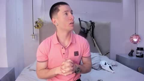 Snapshot of hunterheat_ chatting on 11-01-25, 11:45 hunterheat_ online show from 11-01-25, 11:45