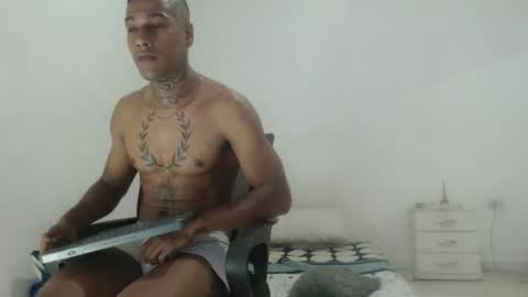 hunting_blondes online show from 03-25-26, 10:05