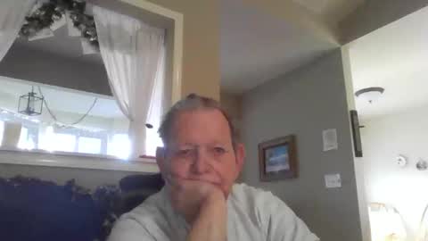 Snapshot of hvl13 chatting on 12-30-24, 11:38 hvl13 online show from 12-30-24, 11:38