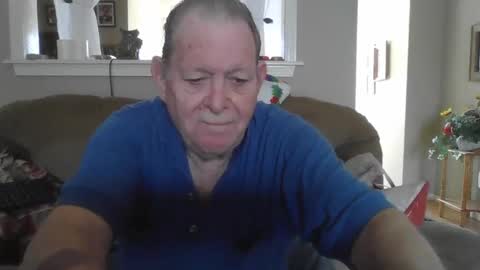 Snapshot of hvl13 chatting on 10-24-25, 07:32 hvl13 online show from 10-24-25, 07:32