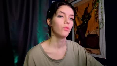 Hyeon Jin online show from 01-04-25, 08:16