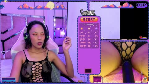 Snapshot of hyliebloom chatting on 12-05-24, 04:09 Ashley online show from 12-05-24, 04:09