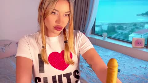 Your submissive lady 3 online show from 01-15-25, 09:45