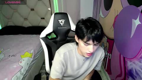 Snapshot of hyun_jin_ chatting on 10-18-25, 08:53 hyun jin online show from 10-18-25, 08:53