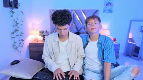 Son Hyunjin online show from 10-30-25, 02:24