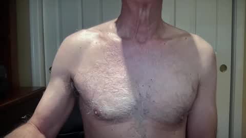 Snapshot of i8bgcq chatting on 12-31-24, 03:31 The Talented Mr. DILFy online show from 12-31-24, 03:31