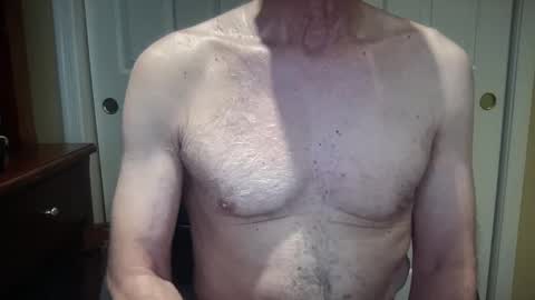 Snapshot of i8bgcq chatting on 09-10-25, 01:44 The Talented Mr. DILFy online show from 09-10-25, 01:44