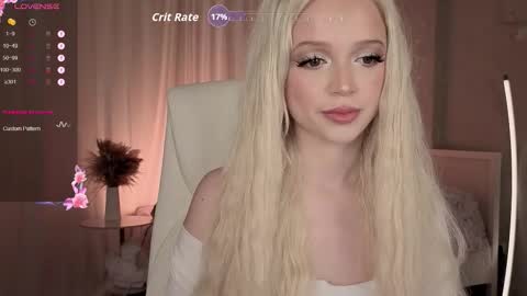 Snapshot of i__am_joss chatting on 10-28-25, 10:23 Joselle online show from 10-28-25, 10:23