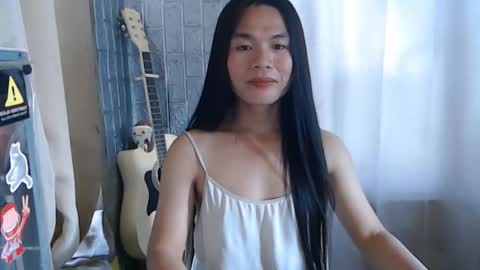 Kim online show from 10-23-25, 05:07