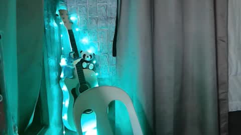 Kim online show from 11-10-25, 04:50