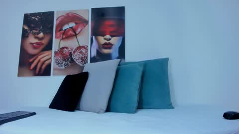 The Dolls online show from 11-06-25, 07:48