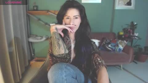 Lana Banana online show from 02-17-25, 05:04