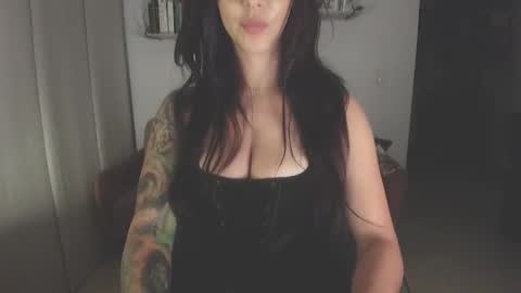 Lana Banana online show from 10-28-25, 02:48