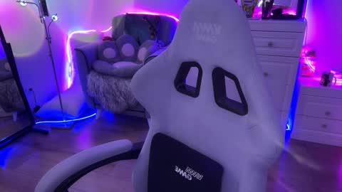 Asya  online show from 11-18-25, 09:03