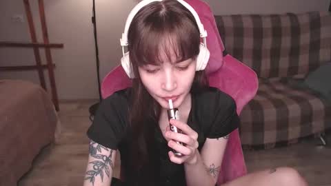 elisabeth online show from 11-18-25, 10:20