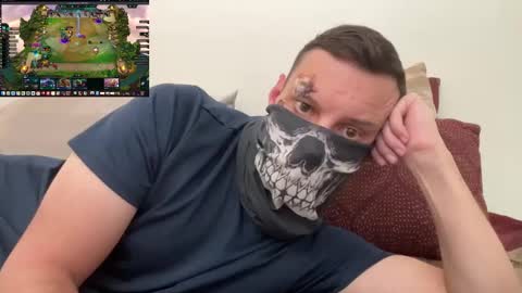 i o ro online show from 10-31-25, 05:08