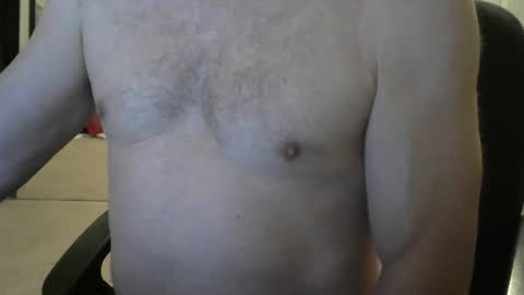 Snapshot of i_was_a_shy_dad chatting on 11-19-25, 01:44 i_was_a_shy_dad online show from 11-19-25, 01:44