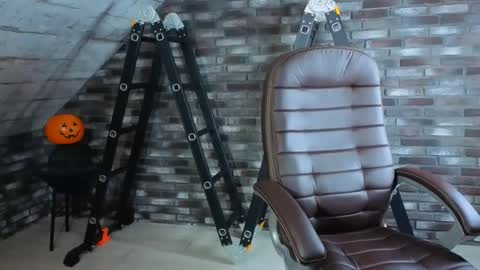 Blake online show from 10-18-25, 07:03