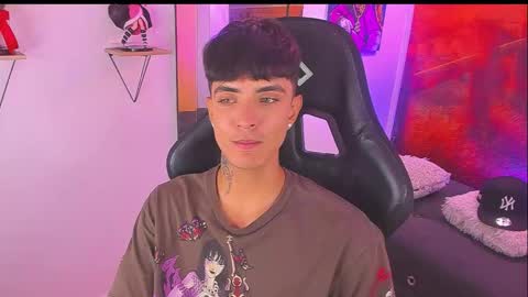 Light online show from 09-21-25, 12:34