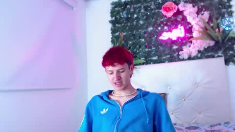 Snapshot of iam_lukas__ chatting on 10-31-25, 04:13 iam_lukas__ online show from 10-31-25, 04:13