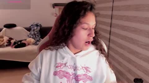 On instagram Imm  NikkiHelp me reach 100 likes online show from 10-15-25, 02:44