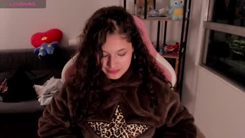 On instagram Imm  NikkiHelp me reach 100 likes online show from 02-13-26, 08:32