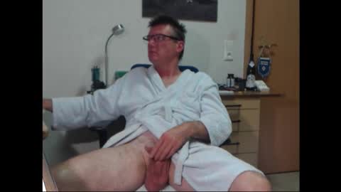 Snapshot of iamachim chatting on 10-04-25, 06:28 iamachim online show from 10-04-25, 06:28