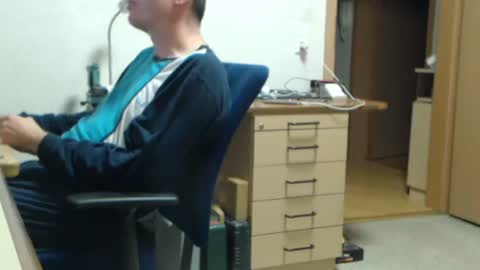 Snapshot of iamachim chatting on 11-15-25, 08:27 iamachim online show from 11-15-25, 08:27