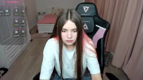 Cassie  STREAMS HERE EVERYDAY online show from 10-23-25, 09:30