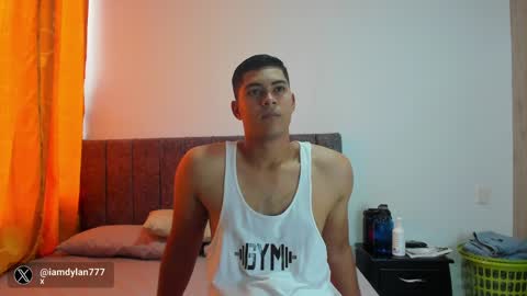 Dylan  independent model  online show from 12-23-24, 08:57