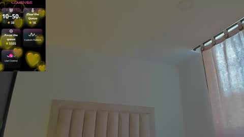 Snapshot of iamjulian_ chatting on 11-04-25, 05:01 Juliiiiian online show from 11-04-25, 05:01