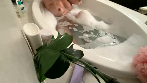 iamkeri online show from 09-29-25, 01:11