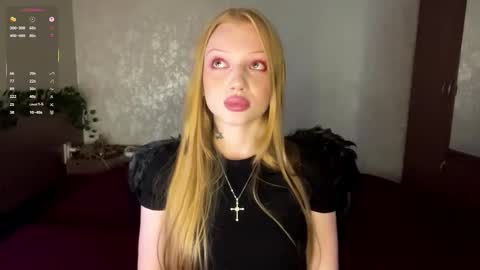 Lylu online show from 10-31-25, 05:30