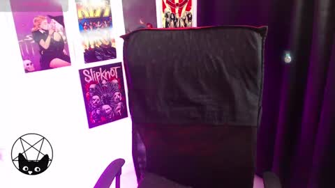 Mari online show from 01-23-25, 04:09