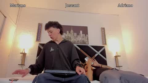 Mariano online show from 09-10-25, 04:23