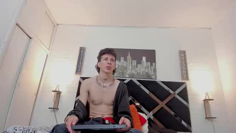 Mariano online show from 10-16-25, 03:51