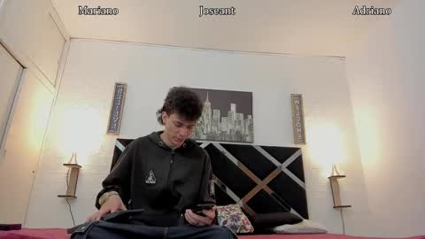 Mariano online show from 10-21-25, 04:13