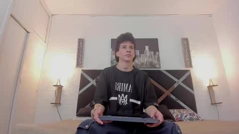 Mariano online show from 11-04-25, 04:11