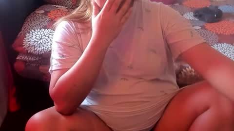 Snapshot of iamsuprememistress chatting on 12-23-25, 01:03 MADAM MISTRESS ASIANA online show from 12-23-25, 01:03