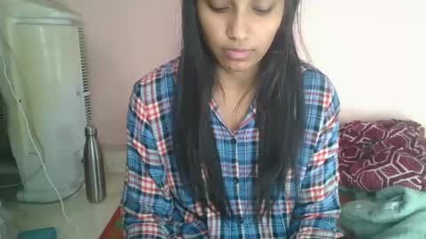 iamHotTaara online show from 01-11-25, 06:23