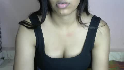 iamHotTaara online show from 01-14-25, 03:57