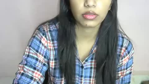 iamHotTaara online show from 02-04-25, 03:54