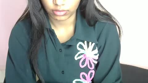 iamHotTaara online show from 02-06-25, 08:18