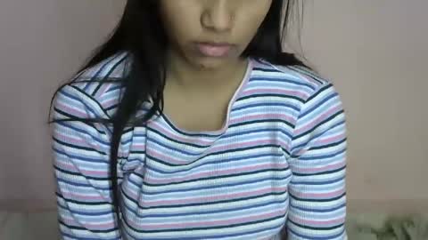 iamHotTaara online show from 02-11-25, 04:33